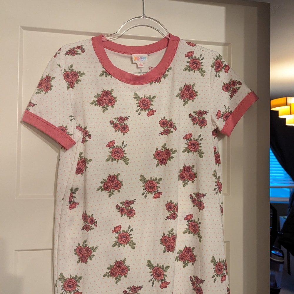 Buy1 get 2 free! LuLaRoe Pink Floral Short Sleeve Tee